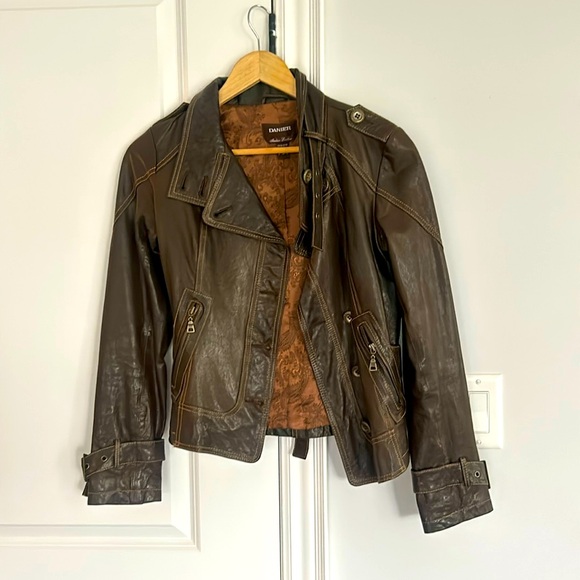 Daniel Leather. Perfect condition. - Picture 1 of 6
